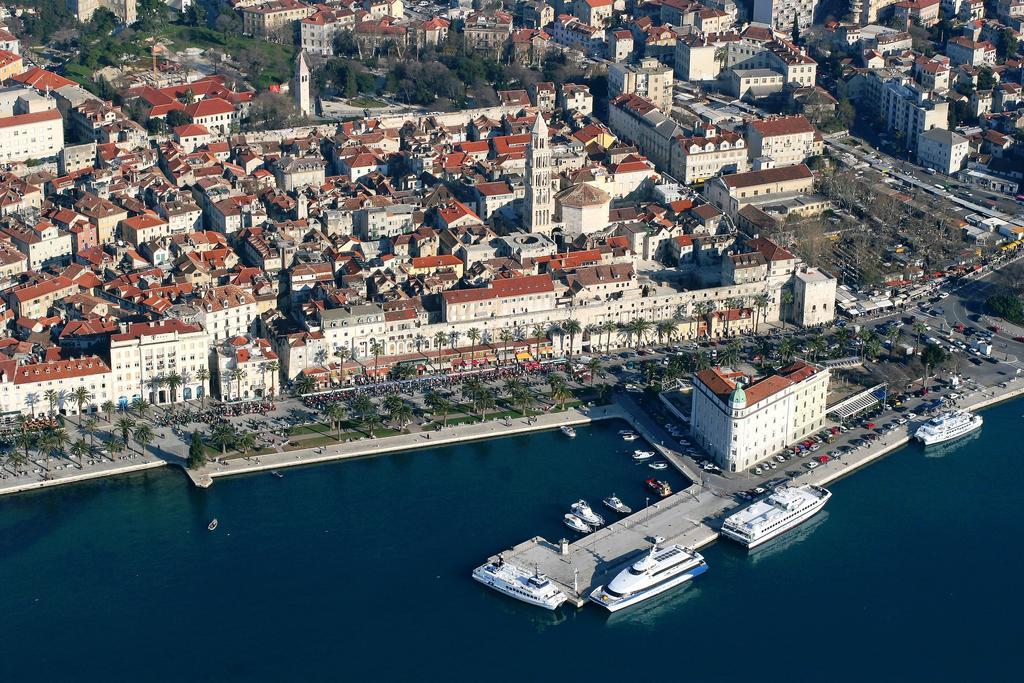 The Palace Collection In Split Centre Buitenkant foto